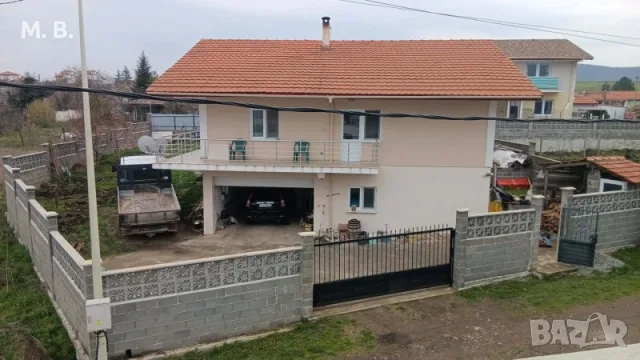 Готова и обзаведена къща в с. Александрово, снимка 2 - Къщи - 55422403