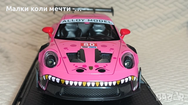 метална кола Porsche 911 GT3 R . Мащаб 1:24, чисто нова с LED светлини 