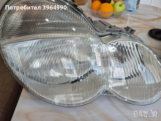 Неразличими от нови Оригинални фарове HELLA за Мерцедес С клас W203 спорт купе преди фейс , снимка 2 - Части - 54988793