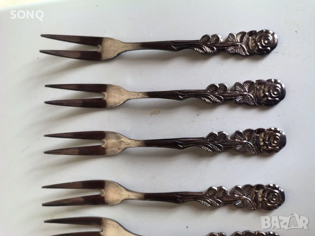 Прекрасен Посребрен Стар Съд Със Вилички, снимка 7 - Антикварни и старинни предмети - 54020241