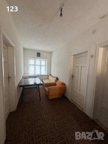 продавам Къща на два етажа двор с 8 стаи , снимка 7 - Къщи - 54099381