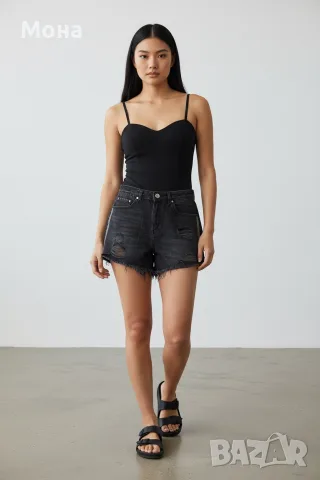 Дамски дрехи Zara, Tommy Hilfiger, Hugo,Reserved и др., снимка 13 - Рокли - 55407712