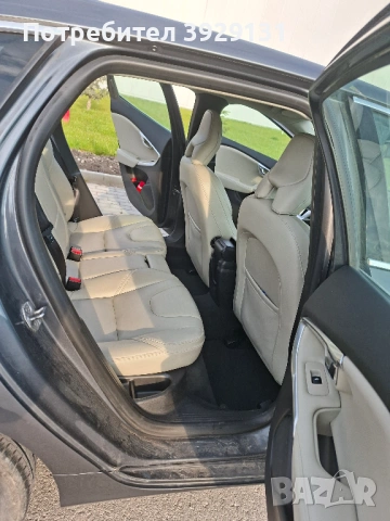 Volvo V40 1.6D Summum, снимка 8 - Автомобили и джипове - 54564200