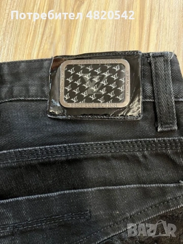 Дънки на марката Louis Vuitton, снимка 4 - Детски панталони и дънки - 54648448