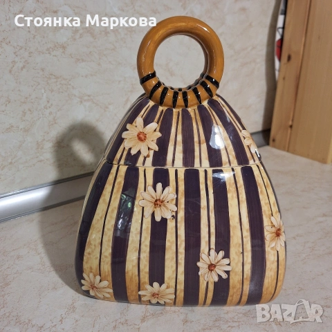 Голяма керамична кутия за бисквити, снимка 3 - Декорация за дома - 55234127