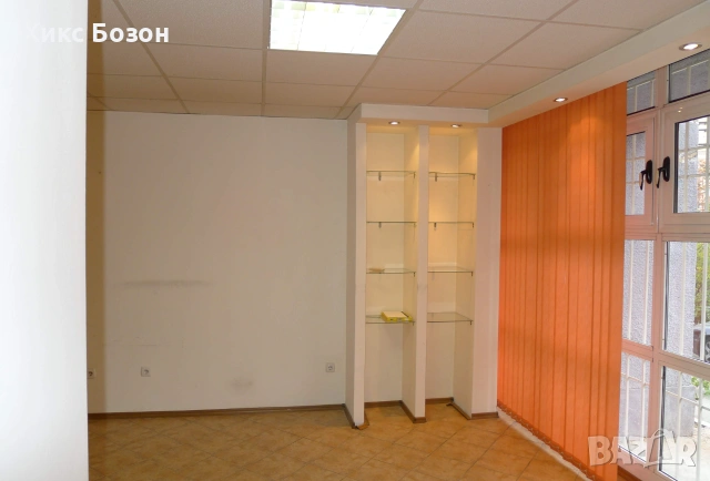 Давам под наем :Светъл,просторен офис  в кв. Слатина, снимка 6 - Офиси - 54993387