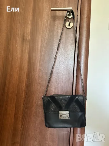 ⭐️Guess ⭐️Дамски чанти, снимка 3 - Чанти - 41849388