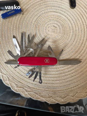 VICTORINOX SWISSCHAMPS-перфектен