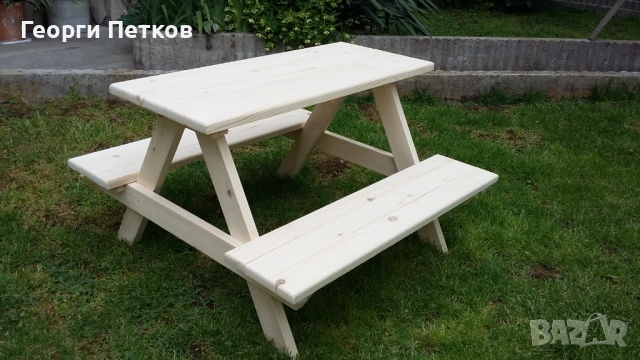 Масичка с пейки за деца -85х80х50см. - 49 €.