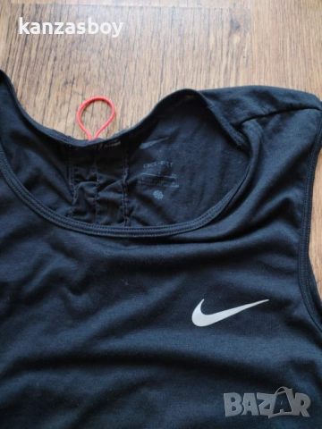 Nike Dri-FIT Run Division Women's Running  - страхотен дамски потник С КАТО НОВ, снимка 3 - Други - 54347261