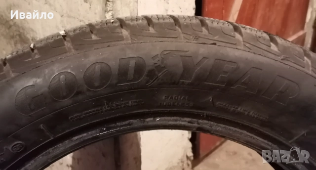 Продавам 2 броя зимни гуми 215.60.17 на 1 сезон дот 2019 Goodyear , снимка 4 - Гуми и джанти - 54086356