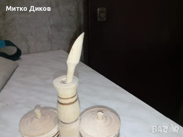 Солница дървена две чашки с лъжичка нова Орешак, снимка 2 - Прибори за хранене, готвене и сервиране - 55513220