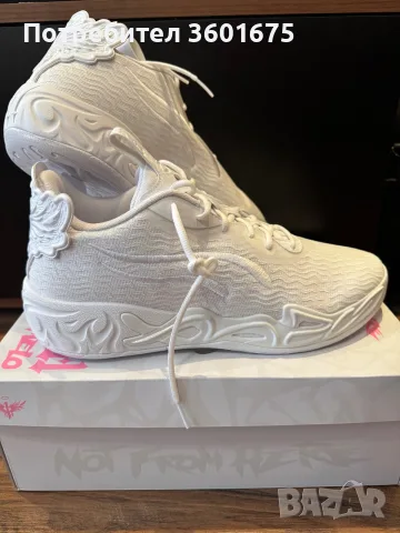 Бели обувки Puma