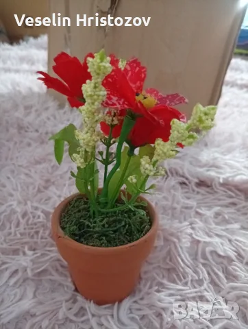 Изкуствено цвете с саксия