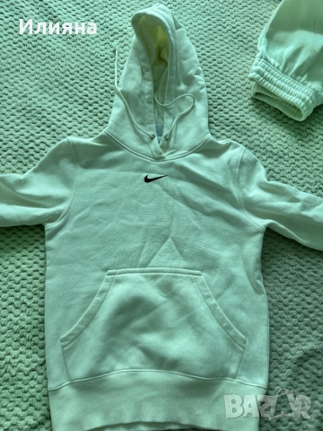 Комплект анцуг/блуза  nike xs, снимка 2 - Суичъри - 54370317