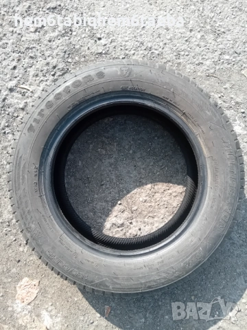 Всесезонна гума Firestone 15 цола. 185 / 65  / R 15 много запазена., снимка 2 - Гуми и джанти - 54797843