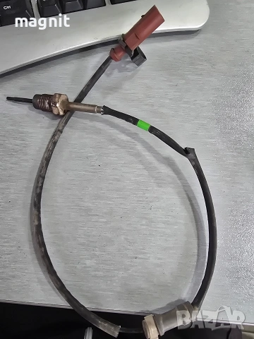 03L906088 Датчик за температура Audi Vw Seat Skoda 