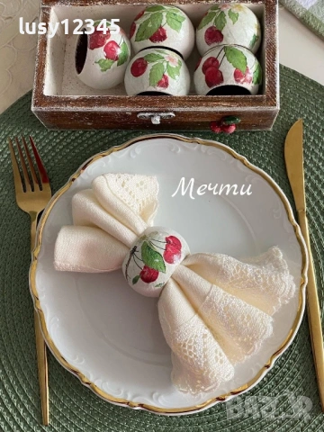 Дървена кутия с 6 пръстена за салфетки с черешки 🍒🌿🌸, снимка 3 - Прибори за хранене, готвене и сервиране - 54489952
