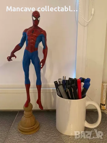 Статуетка Spider-Man (Surveying), Diamond Select Marvel 30 cm, снимка 2 - Колекции - 55331527