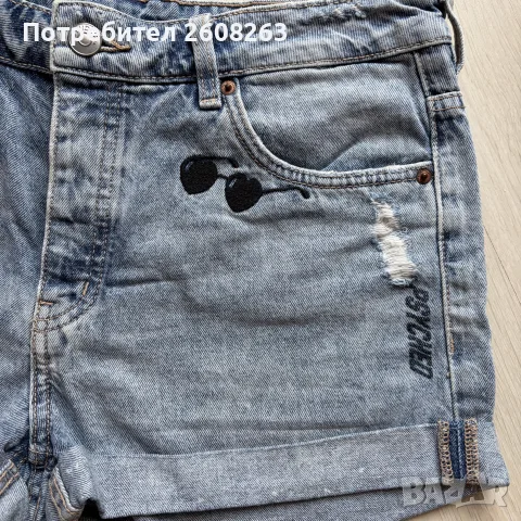 Дънкови къси панталони H&M, снимка 3 - Къси панталони и бермуди - 55435797