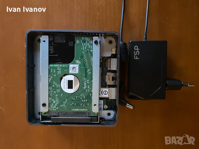 Мини компютър Intel NUC 7i5BNH: Intel Core i5-7260U/ 1x8GB DDR4 / 240GB SSD + 500GB HDD, снимка 4 - За дома - 55580401
