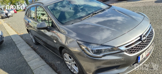 Opel Astra Sports Tourer, снимка 2 - Автомобили и джипове - 52752194