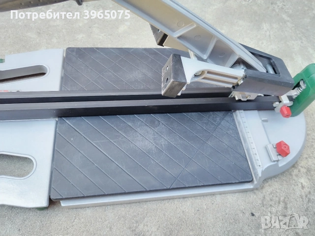 Продавам машина за рязане на плочки BOSCH PTC 640, снимка 5 - Други инструменти - 55089649