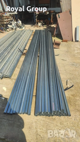 Поцинковани тръби - колове за ограда със 3 дупки двустранно. 
Дължина 2 м
Дебелина 2 мм
Ф - 4.1 см
, снимка 9 - Огради и мрежи - 54161585