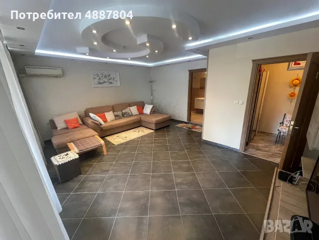 Продавам тристаен апартамент в възраждане 