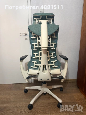 Herman Miller Embody Gaming Chair + Atlas Headrest – Отлично състояние, снимка 2 - Столове за офис - 55232552