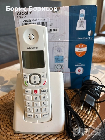 Телефон  Alcatel f530