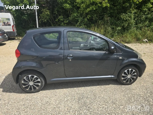 На Части Toyota Aygo 1.0 бензин 68к.с. 2006г., снимка 2 - Автомобили и джипове - 54877679