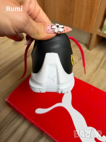 Оригинални нови Маратонки Puma 307193 Ferrari Drift Cat Decima! 40,5 н, снимка 11 - Маратонки - 52163153
