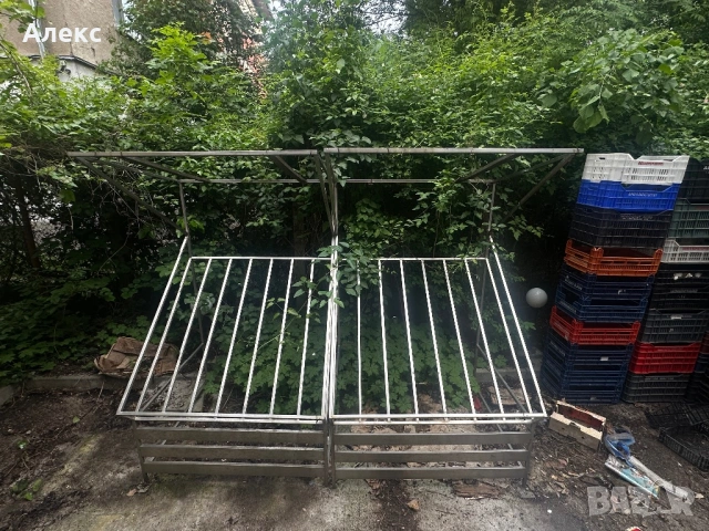 Външни стелажи 120€ за двата