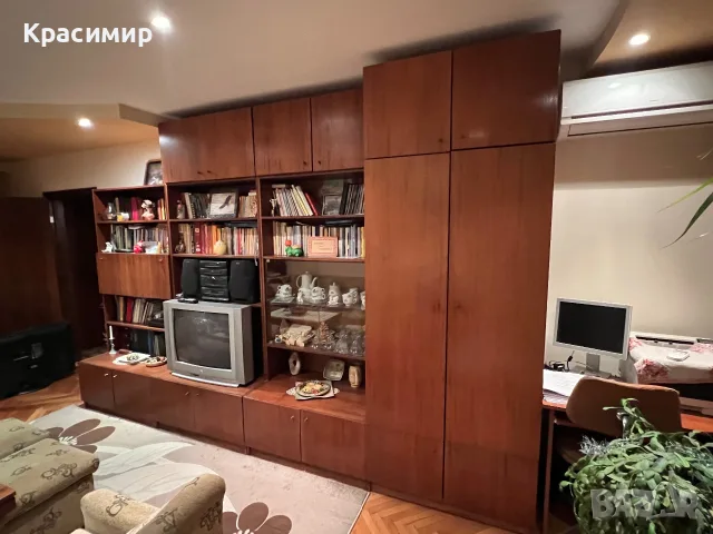 Продавам секция за хол и всекидневна, снимка 2 - Секции и витрини - 55688547