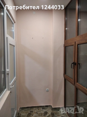 Две стаи + кухненски бокс със статут на апартамент, снимка 2 - Апартаменти - 54284304