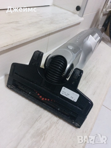 Вертикална прахосмукачк Bosch ProAnimal, Li-Ion 25.2 V, снимка 11 - Прахосмукачки - 54614728