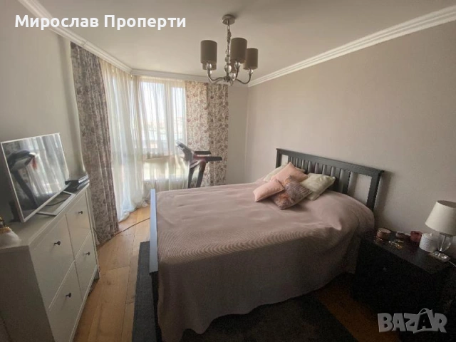 Продаваме Четиристаен апартамент в Редута, снимка 3 - Апартаменти - 55191670