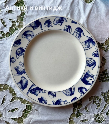 Винтидж английска чиния за предястие/десерт EIT / Pier 1 (Blue Teapots) 