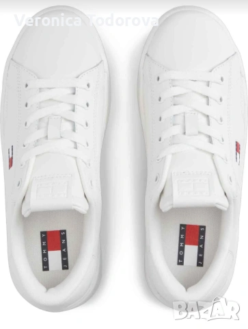 Дамски маратонки Tommy Hilfiger , снимка 2 - Маратонки - 54687728