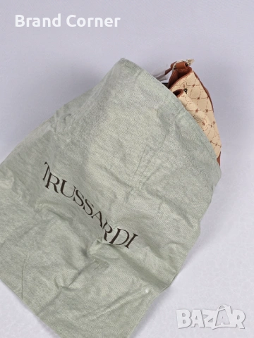 Нова дамска чанта Trussardi Bucket Bag с монограм и торбичка, снимка 5 - Чанти - 54409996