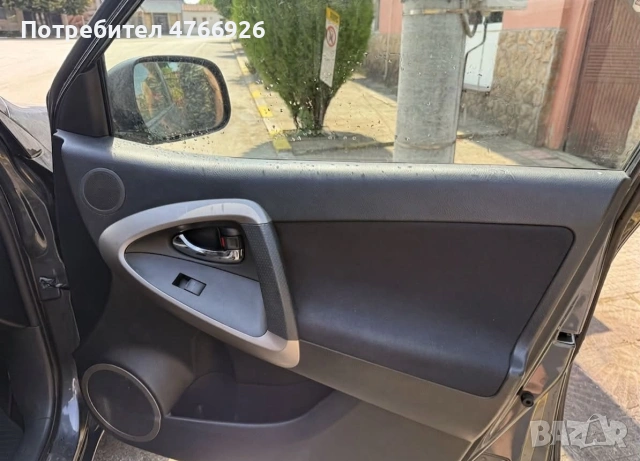 Toyota Rav4, 2.2 дизел 136 k.с. , снимка 4 - Автомобили и джипове - 55068286