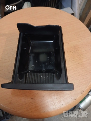 Пепелник За Шевролет Авео 2006г., снимка 2 - Части - 53982963