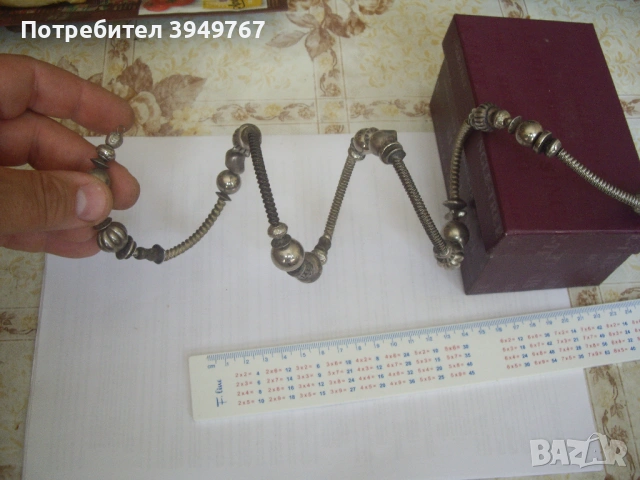 Стара много интересна гривна., снимка 2 - Антикварни и старинни предмети - 54768842