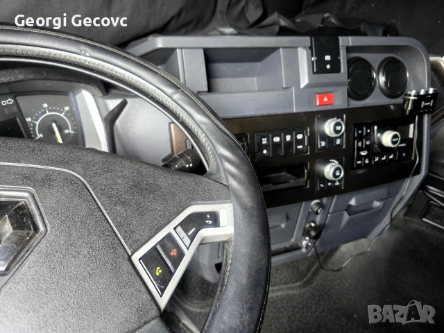 Влекач Renault T 520 под НАЕМ, снимка 8 - Транспорт под наем - 54634878