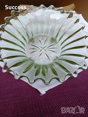 Стъклена купа винтидж , снимка 2 - Антикварни и старинни предмети - 53971692