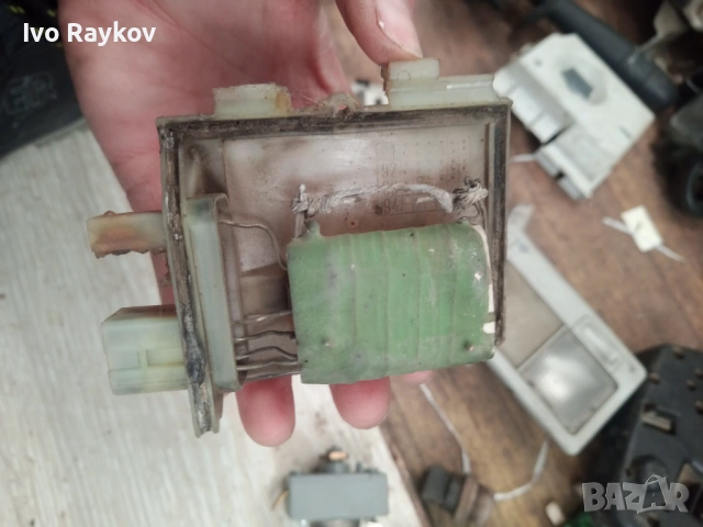 Реостат вентилатор парно 357959263 Пасат VW Passat 