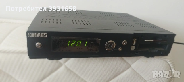 Сателитен приемник , снимка 2 - Приемници и антени - 54125145