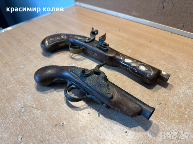 пистолети за декорация, снимка 3 - Антикварни и старинни предмети - 55018323