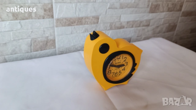 Стар детски часовник / будилник - SLAVA- Сделано в СССР - 1970г., снимка 3 - Антикварни и старинни предмети - 54143647